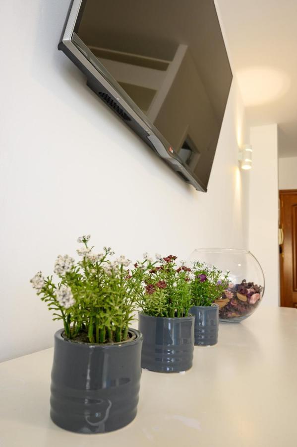 Ramon Y Cajal By 10tosea Apartment *